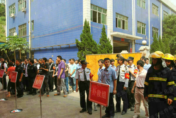 龙华新区观文艺演出现场